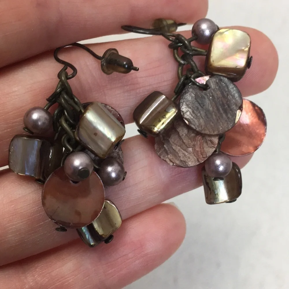 Shell and pearl Dangle earrings